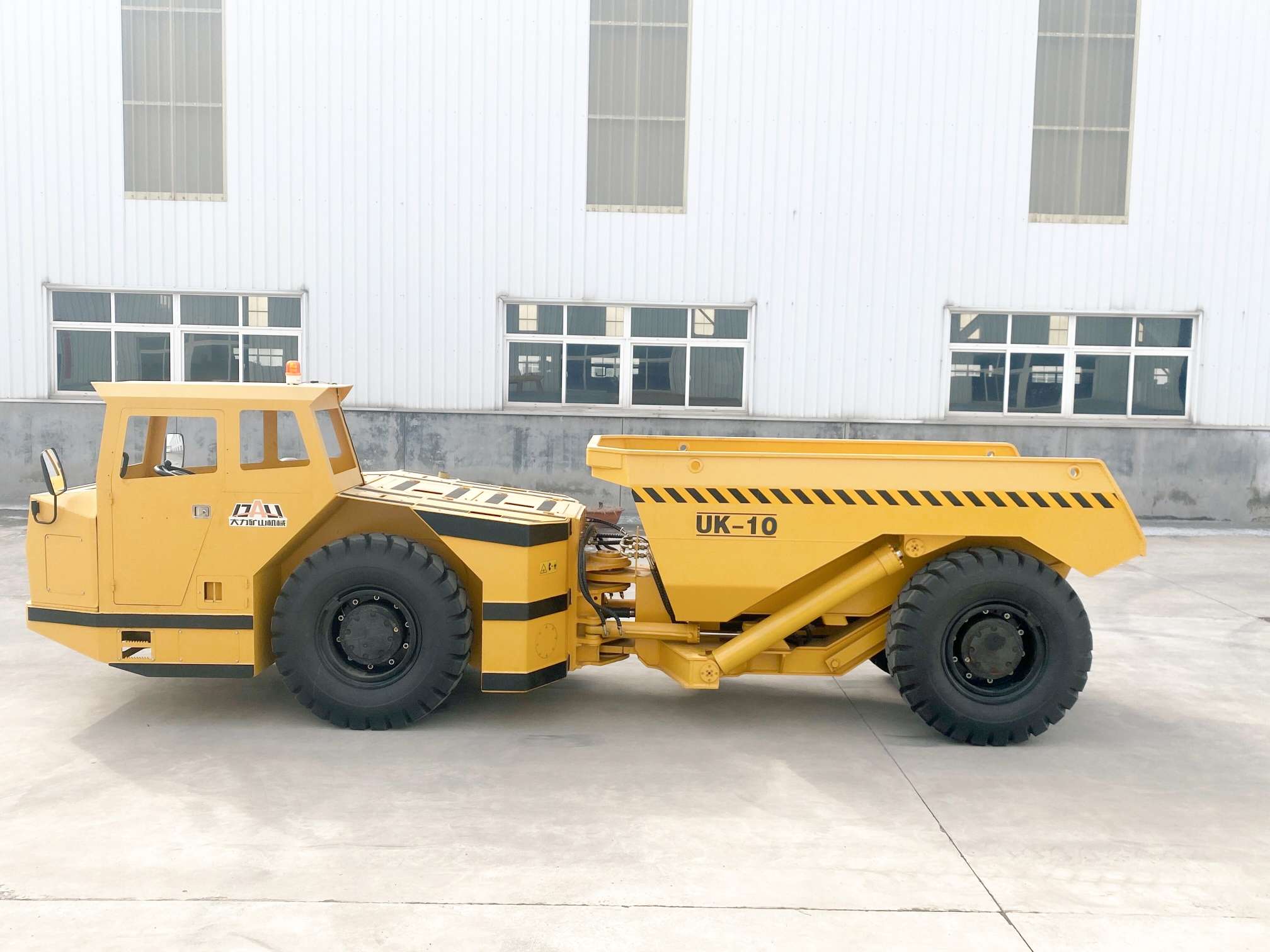 Factory Customized Gold Mines Articulated Underground Mining Dump Truck