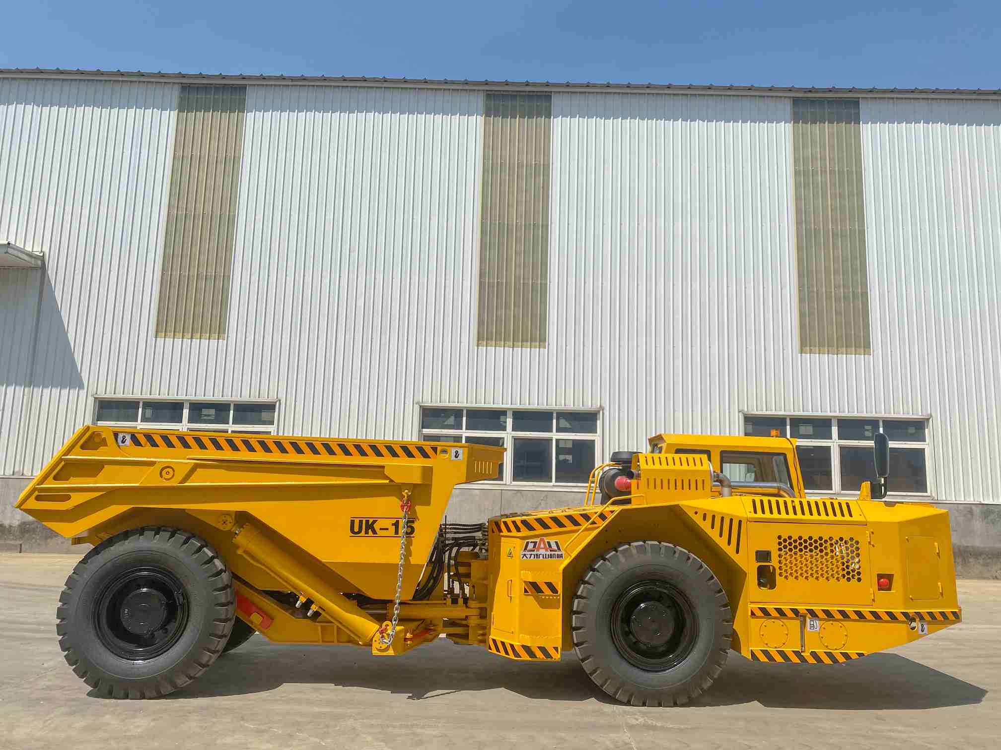 Low-Profile 15T Dump Truck For Low-Clearance Mine Tunnels