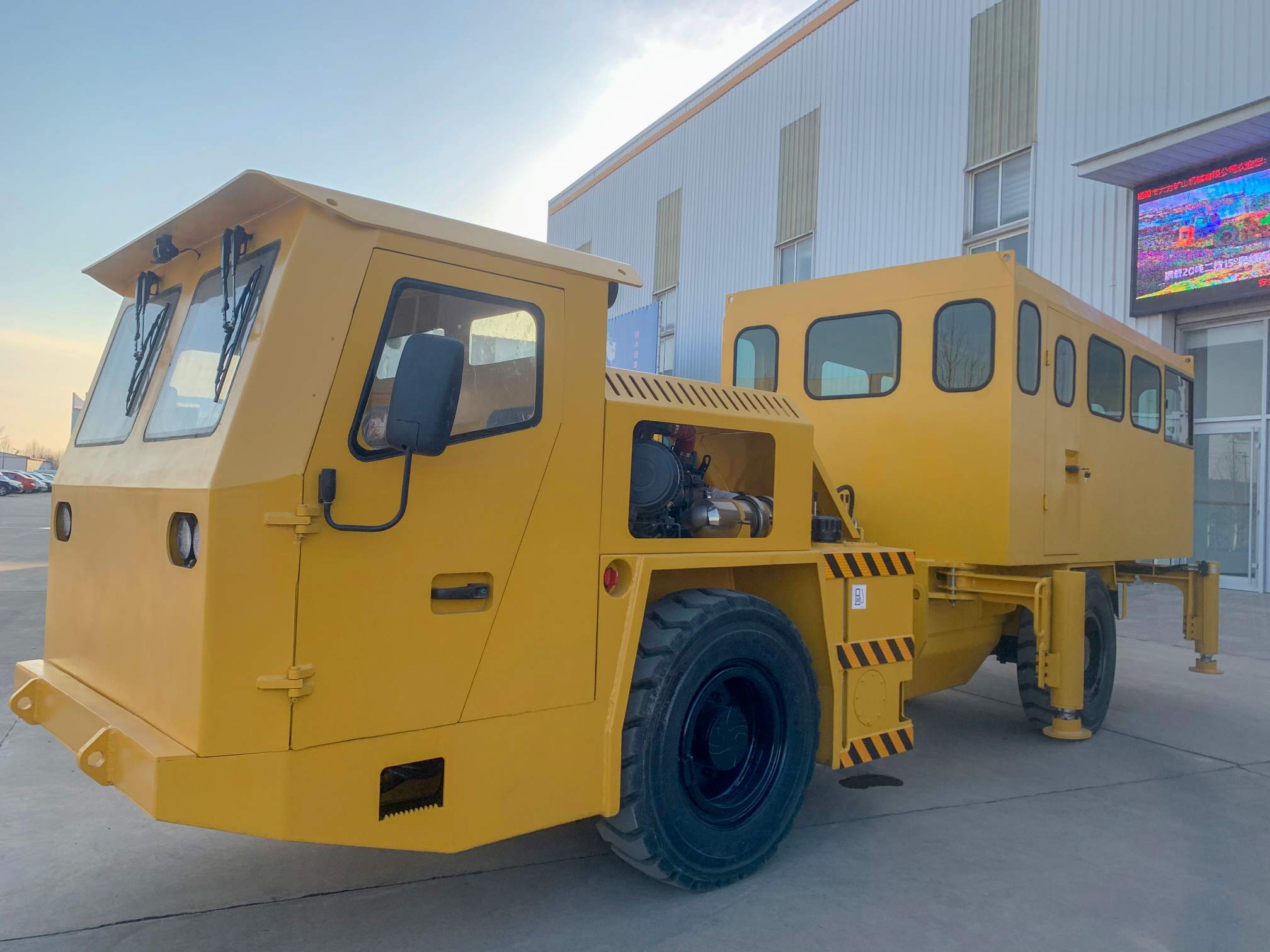 Underground Personnel Transporter