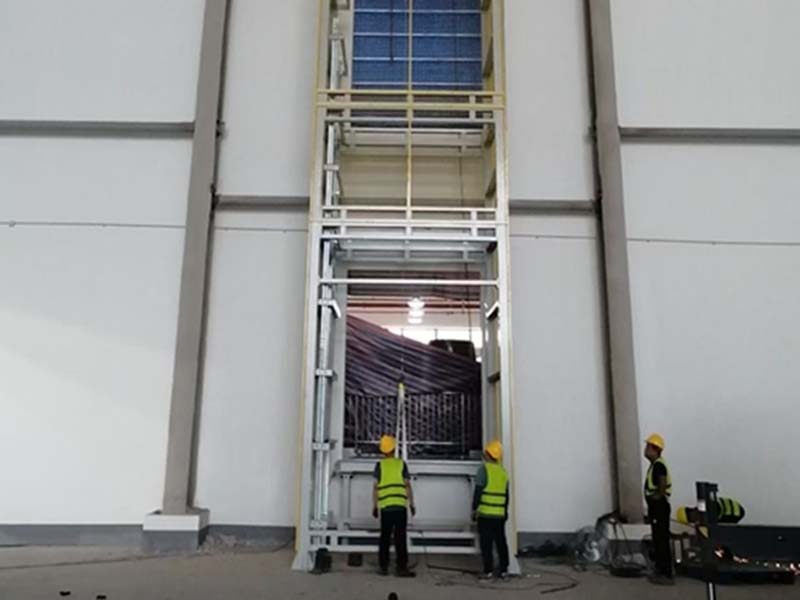 Xiamen reciprocating vertical conveyor project!