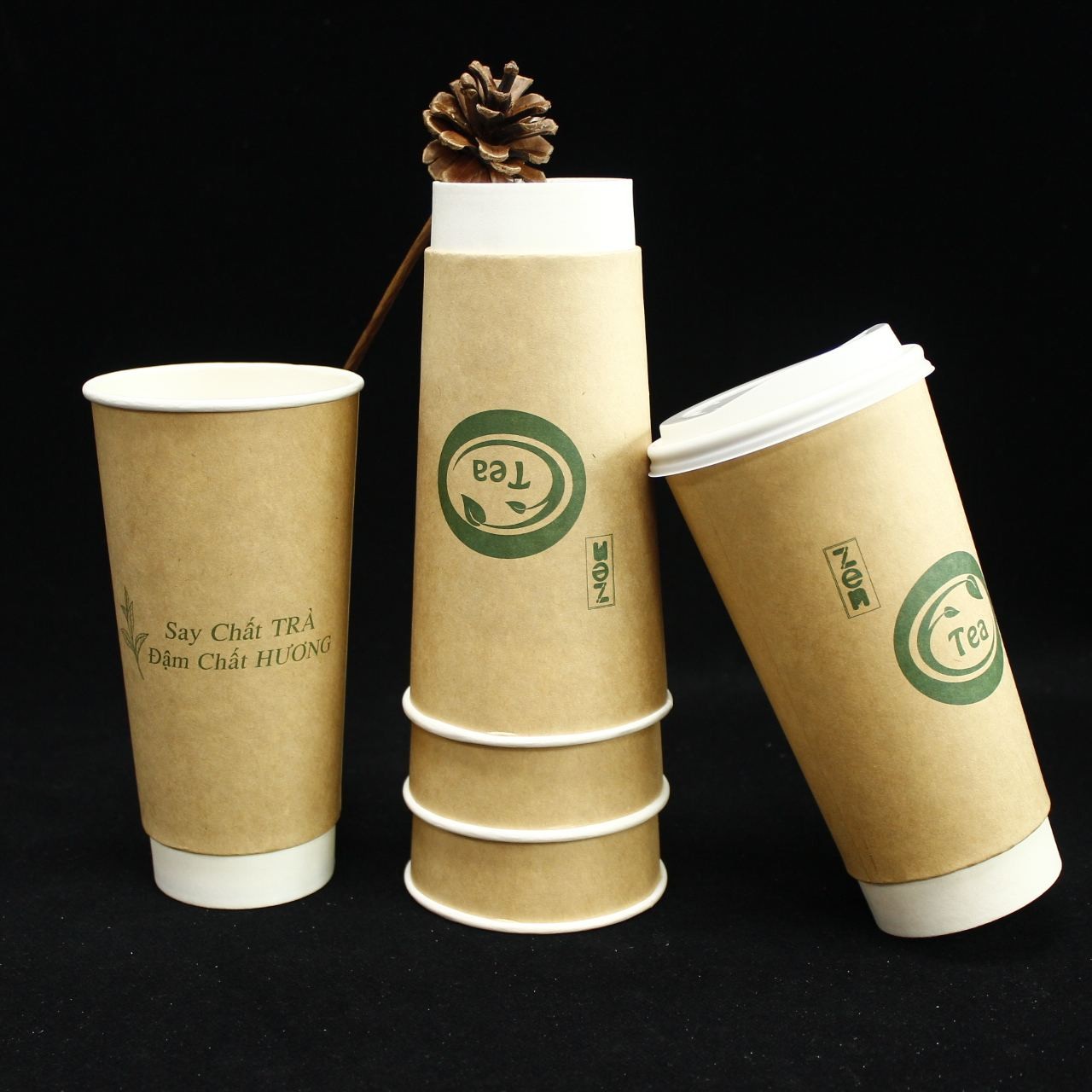 Custom Disposable Double Wall 22oz Paper Cups Recyclable Coffee and Cafe Bakery Cups with Lids