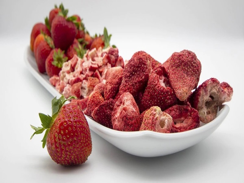 freeze-dried strawberries