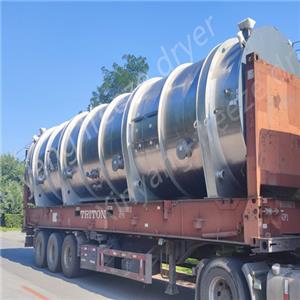 Freeze drying equipment and freeze dried fruits