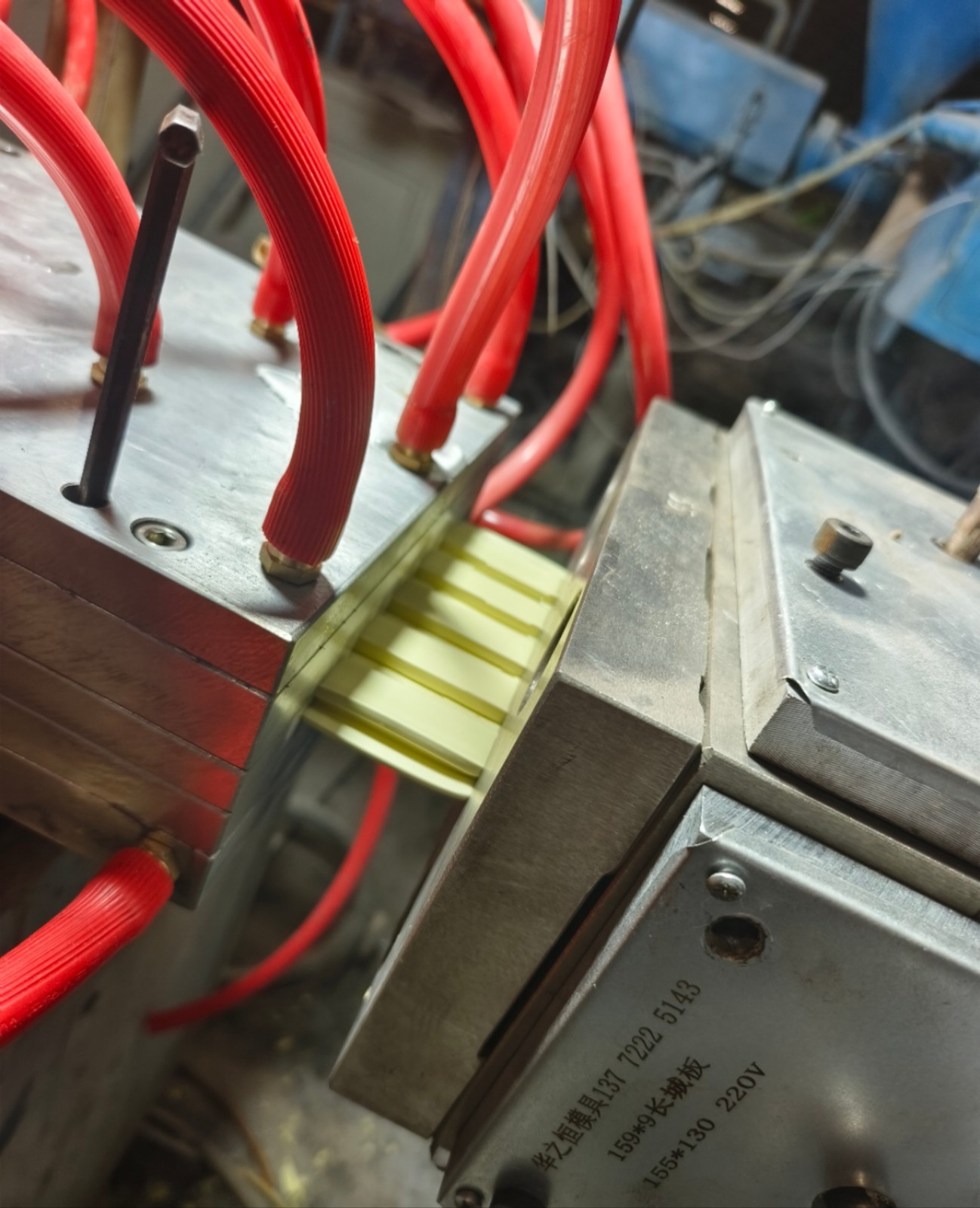 High-Precision Grating Molds