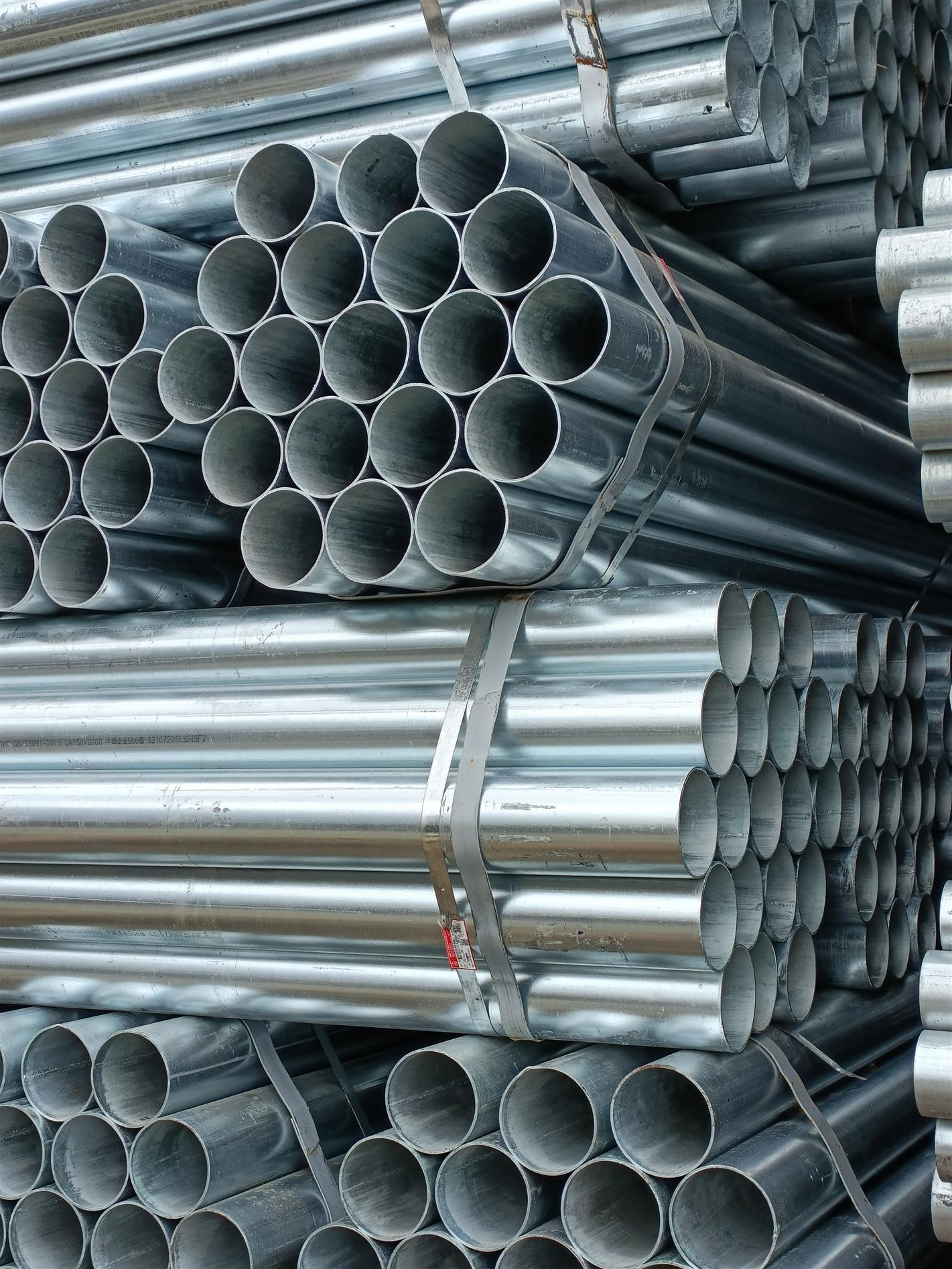Galvanized steel pipes