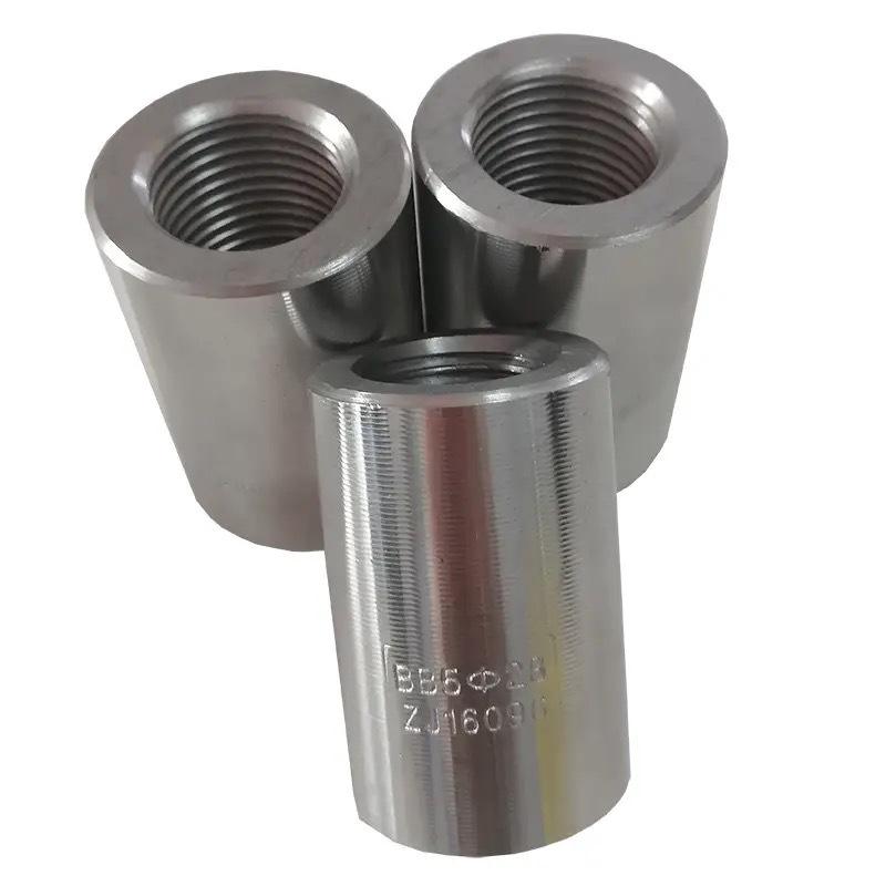 Steel bar coupler of mechanical thread rolling machine is reinforced by rotating sleeve rod of steel bar splicing threading machine