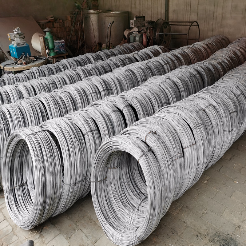 Q195 or Q235 Low Carbon Steel Iron Wire Drawn Wire for Nail Making in China with Low Factory Price