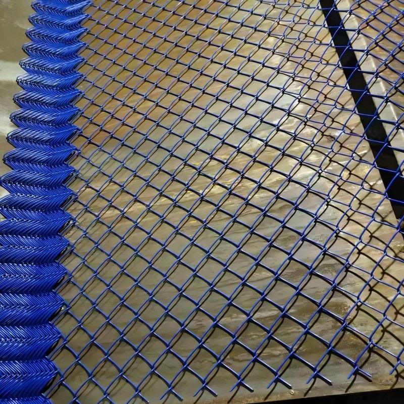 Chicken Coop Wire Mesh Hot Dip Galvanized Welded Mesh Roll Poultry Animal Netting, Garden Fence, Basketball Court Fence