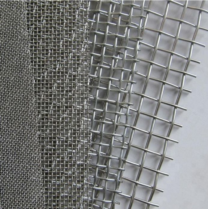 Heavy Duty Cost-effective 30 m Roll Galvanized Welded Wire Mesh Fabric for Farm Fencing Cage Construction
