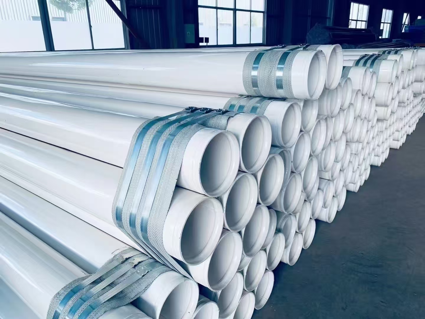 Plastic-coated steel pipe