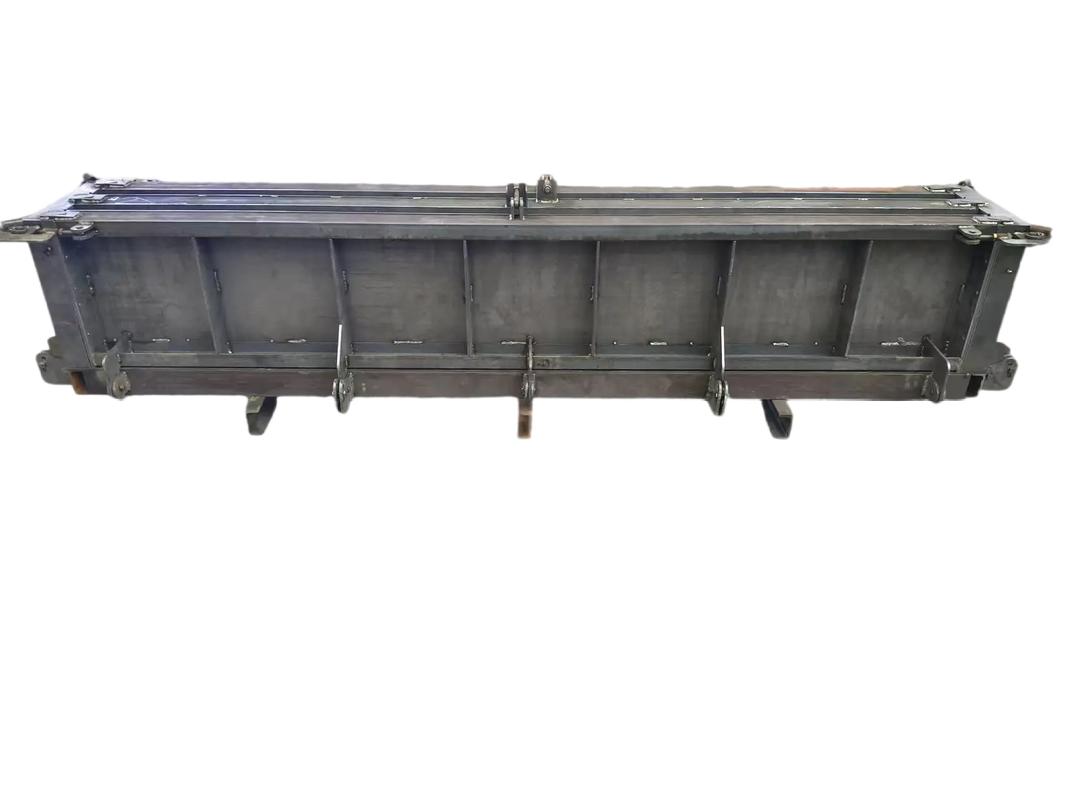 PVC cladding extrusion mold PVC cladding extrusion mold