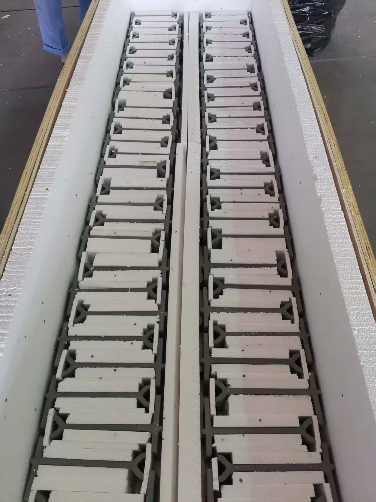 NSiC pillar
