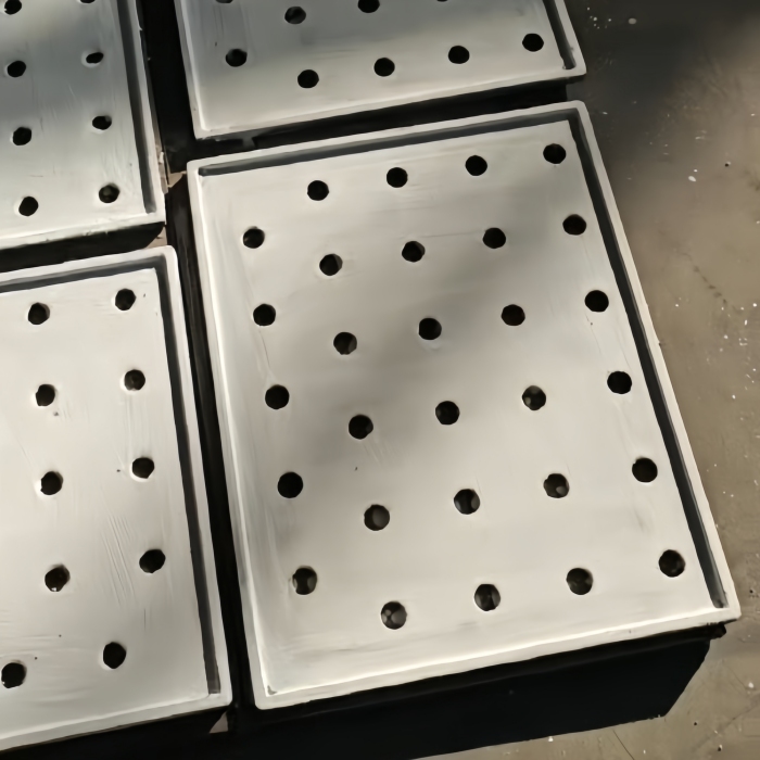 Recrystallized Silicon Carbide Porous Plate + Alumina Coating Solves High-Temperature Sintering Deformation Challenges