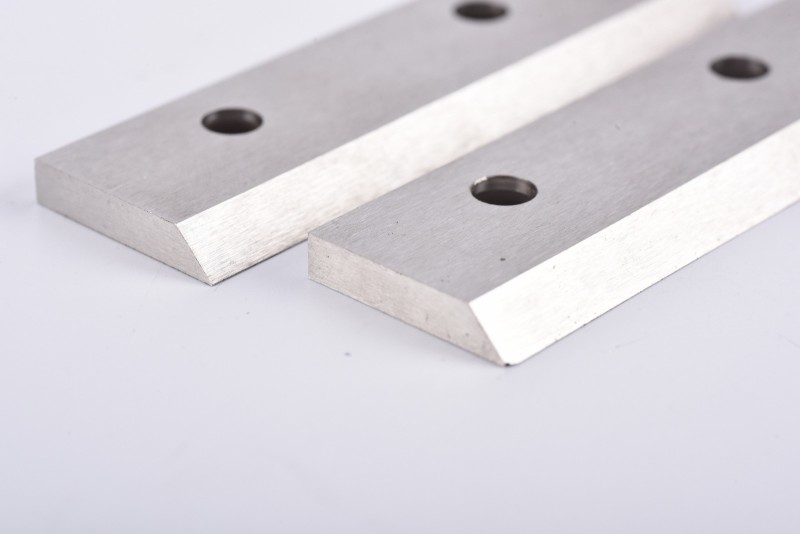 شفرة من سبائك الكروم والكوبالت