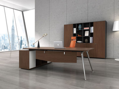 Say Goodbye to Backaches! How to Choose the Most Comfortable Office Desk for Your Team
