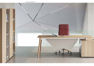 Cloudwood Series - Manager's Desk