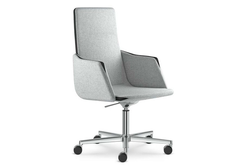 Hansen Leather chair
