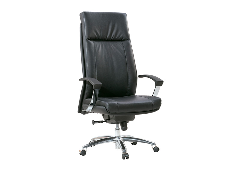 Daudet Leather chair