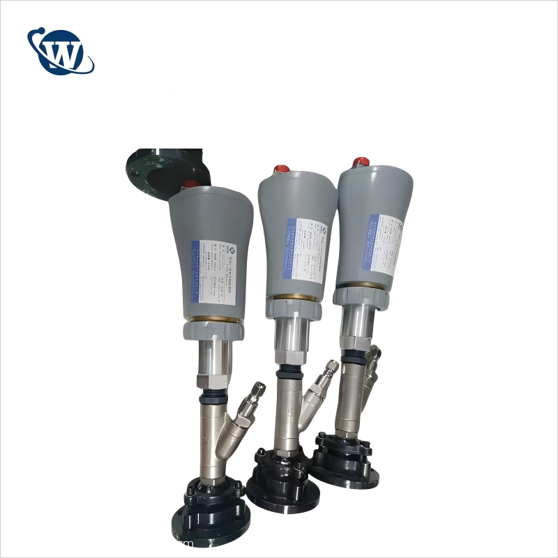 Infrared and ultraviolet integrated flame monitor