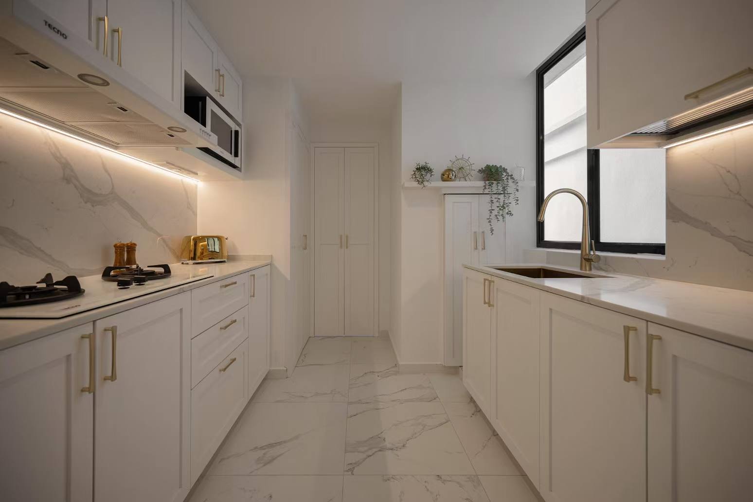 Custom Kitchen Cabinets - Tailored to Your Space & Style