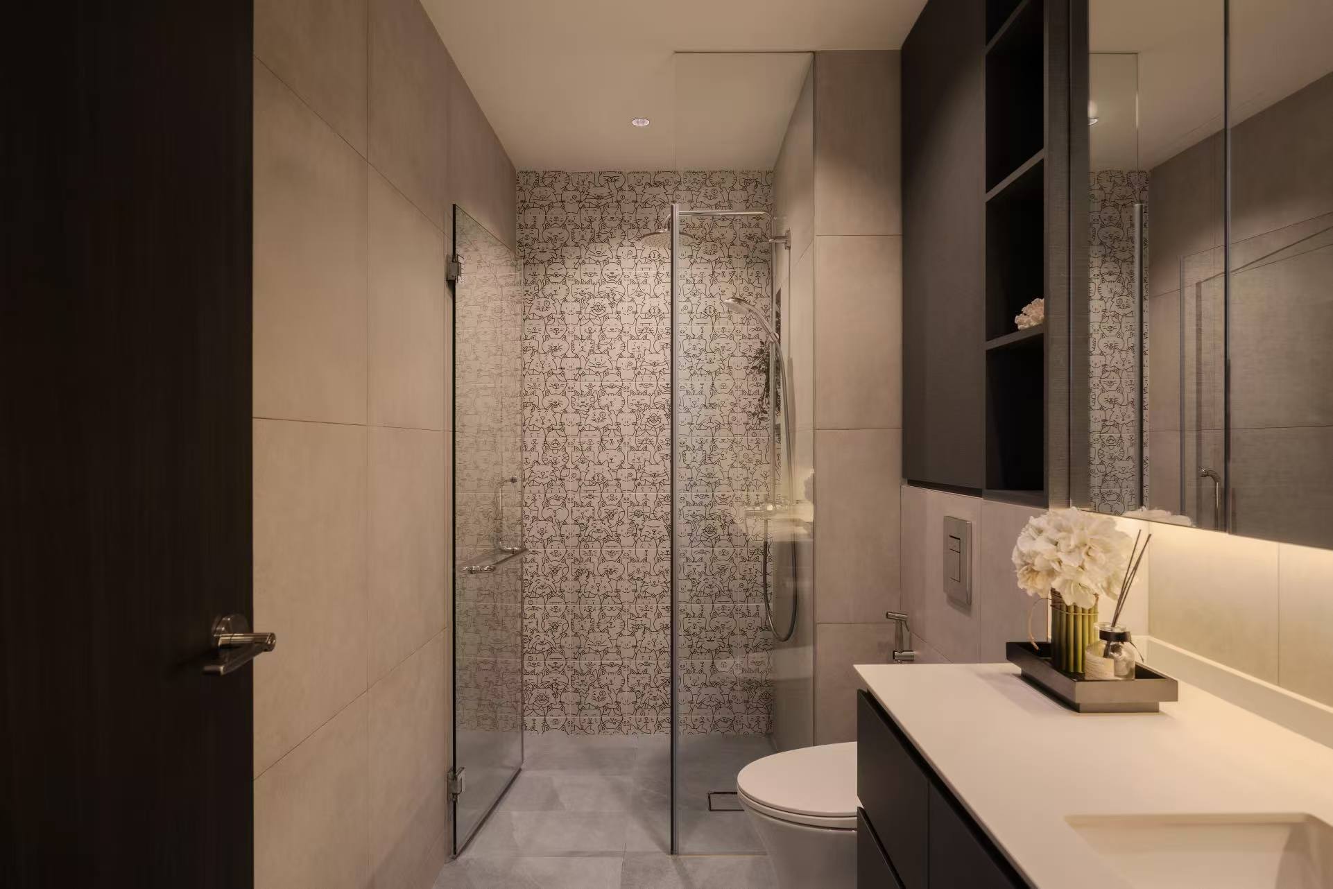 தனிப்பயன் குளியலறை சேமிப்பு அலமாரிகள்