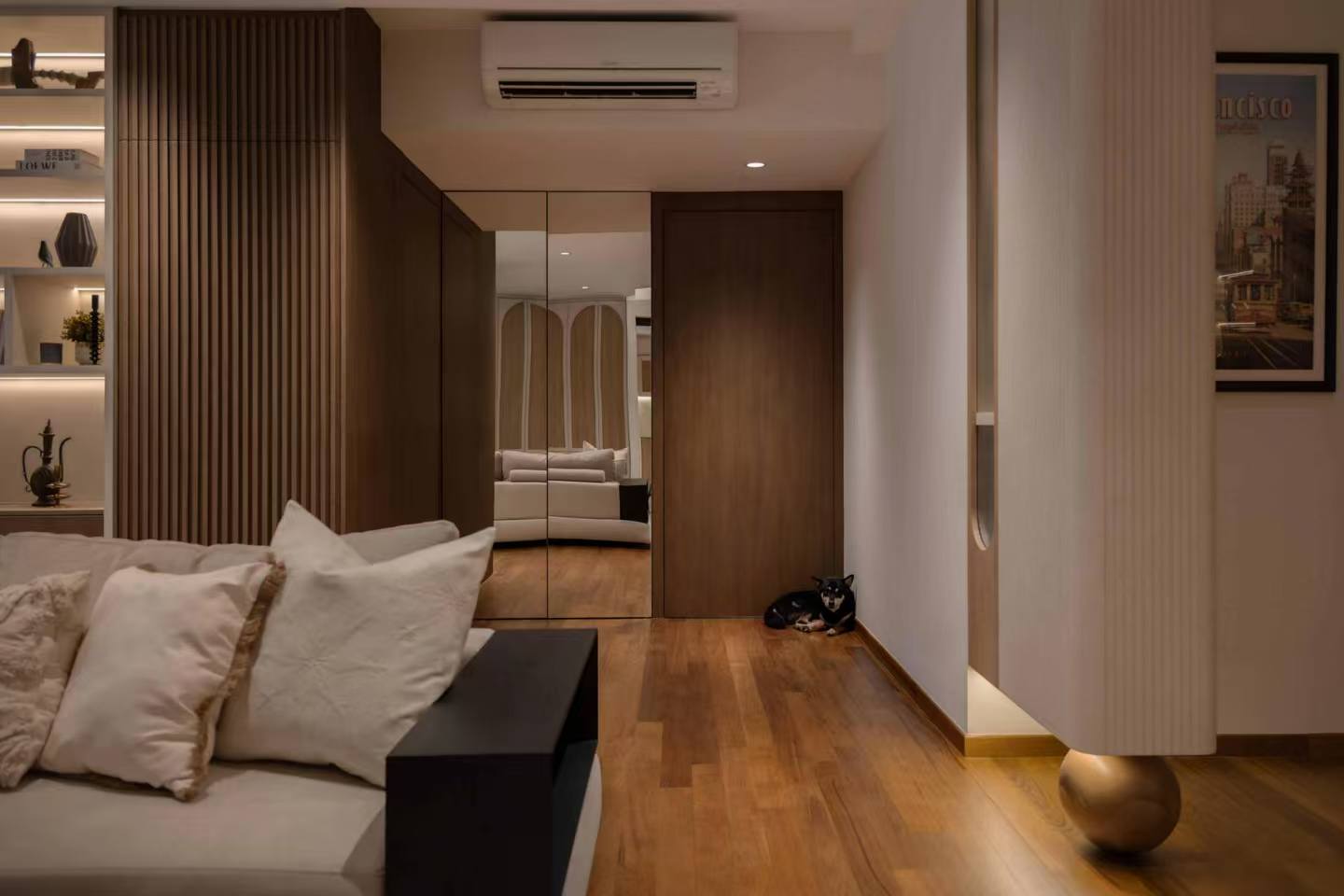 Custom Living Room Cabinets: Tailored Storage Solutions