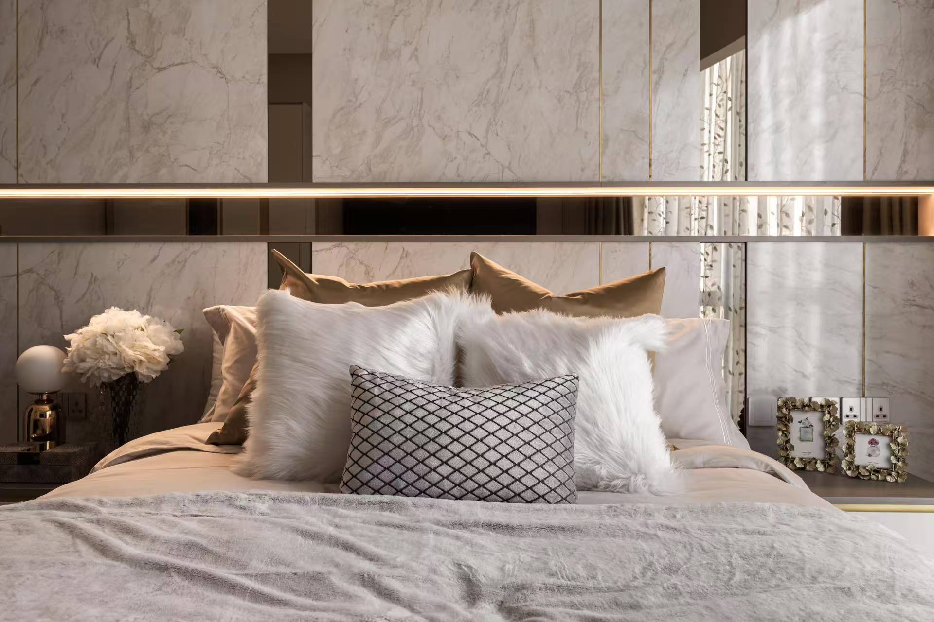 Tailored Master Bedroom & Bedroom Cabinet Solutions