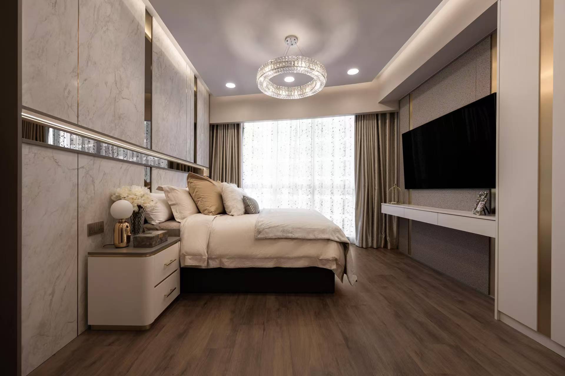 Tailored Master Bedroom & Bedroom Cabinet Solutions