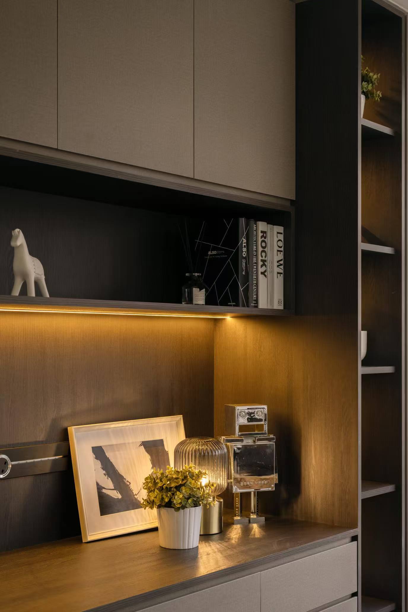 Premium Custom Office Cabinets - Maximize Space & Style in Your Study