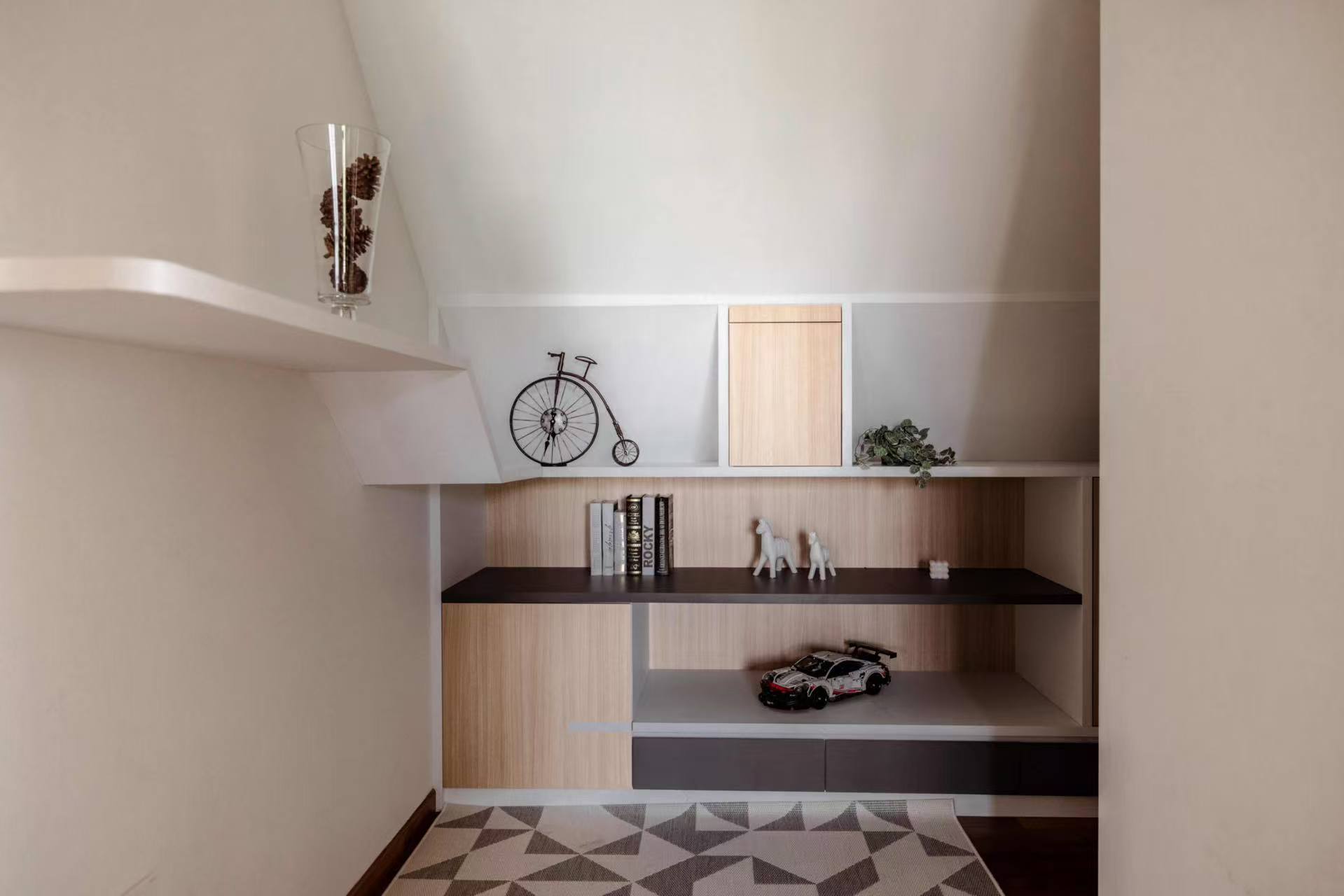 Space-saving custom cabinets for Singapore private apartments