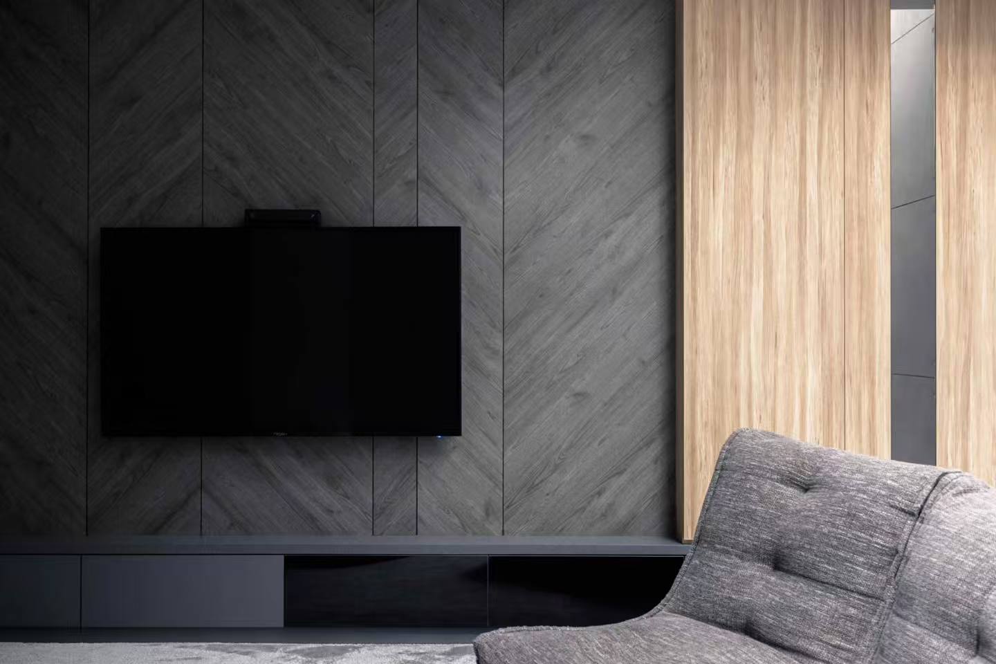 Space-saving custom cabinets for Singapore private apartments