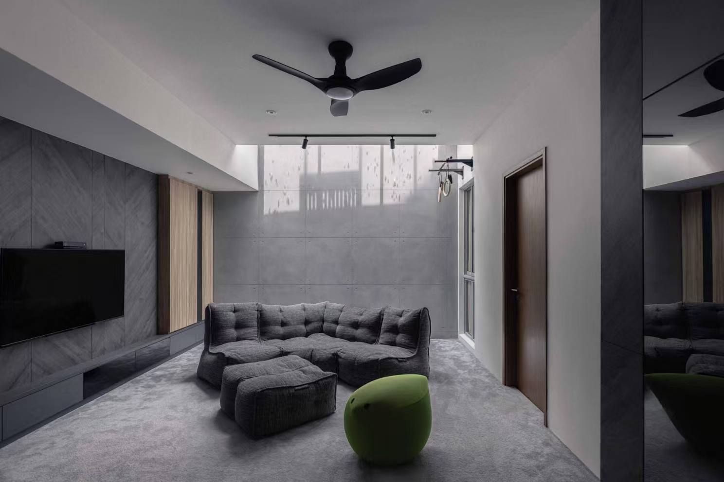 Space-saving custom cabinets for Singapore private apartments