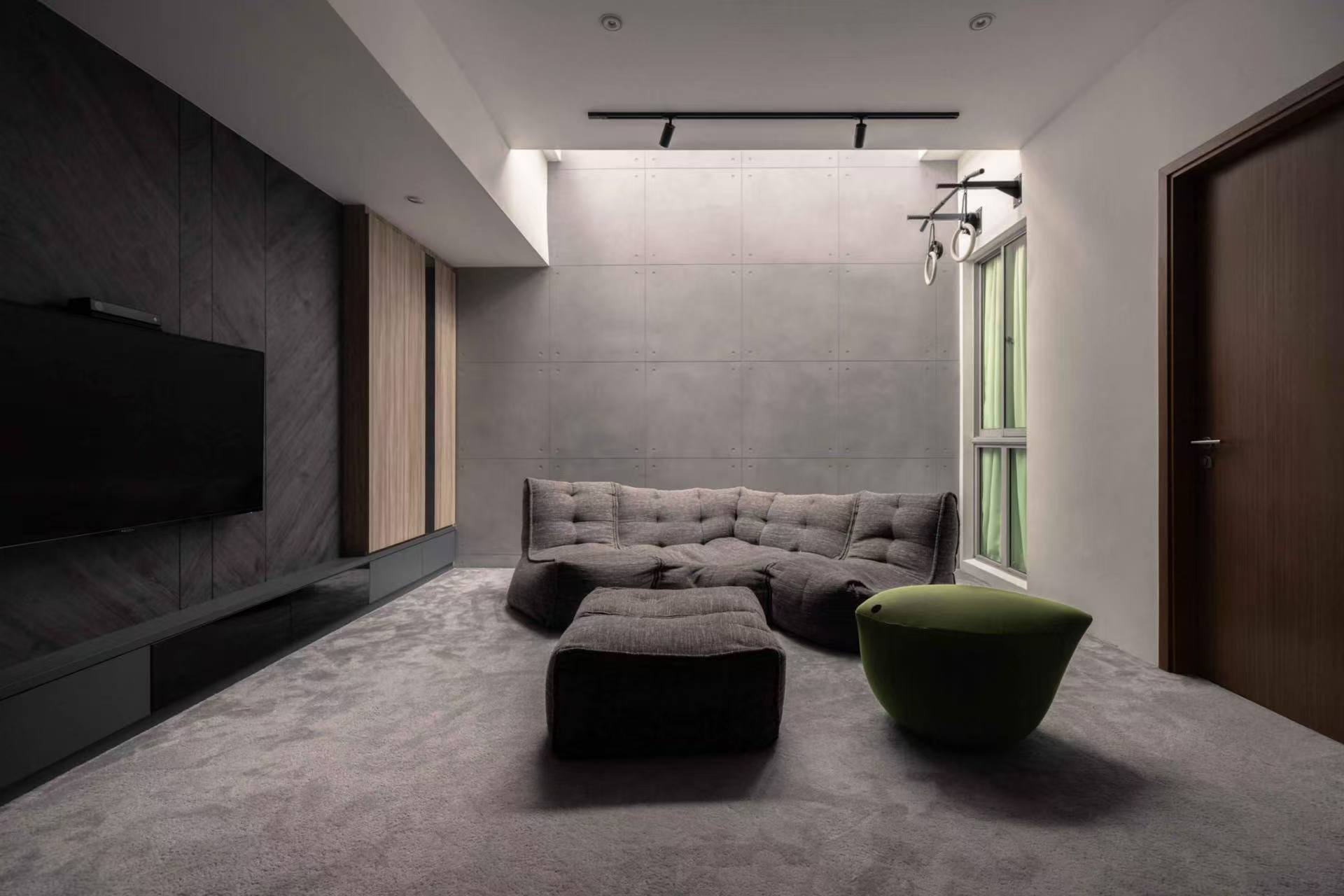 Space-saving custom cabinets for Singapore private apartments