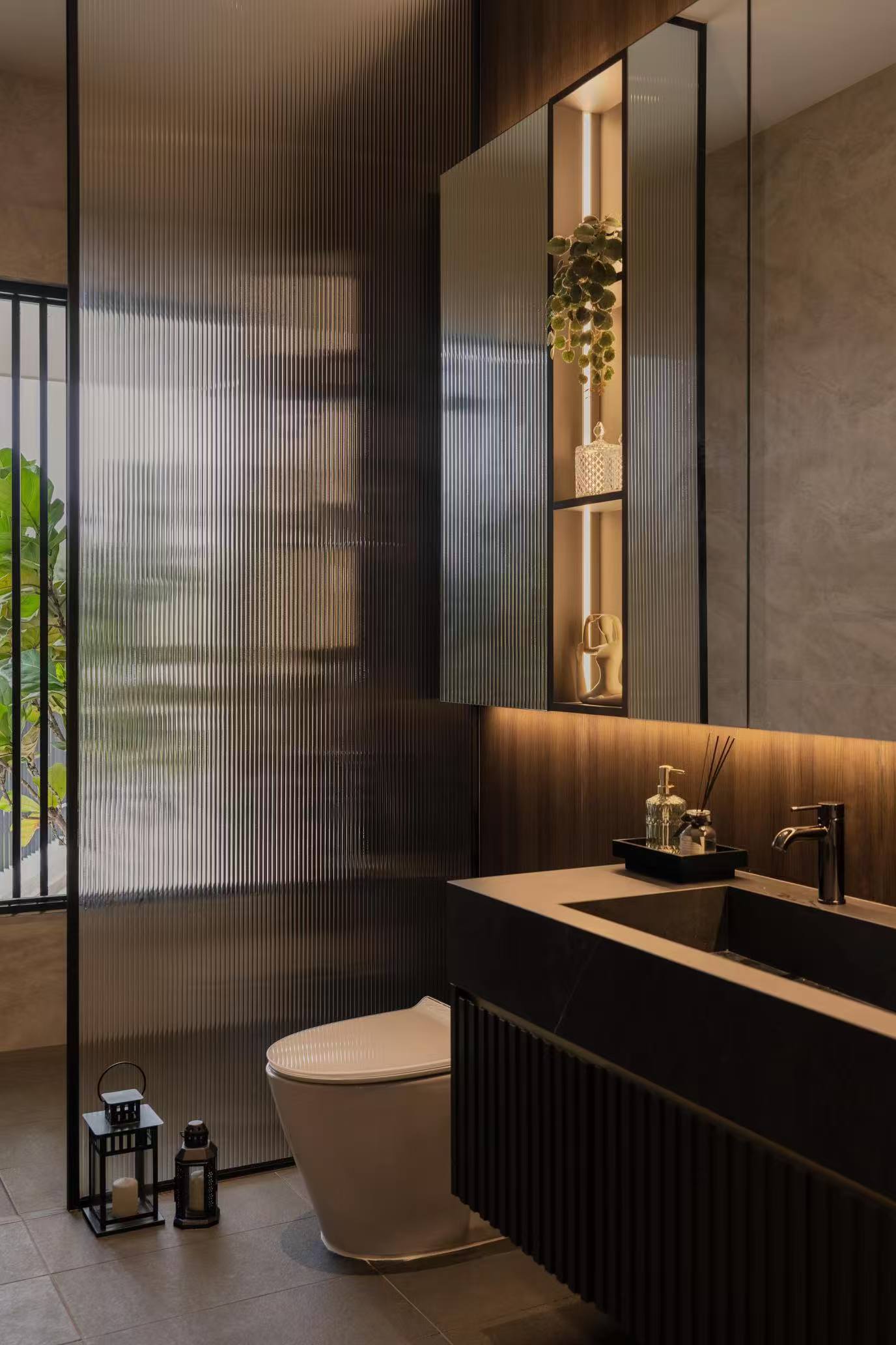 சிங்கப்பூர் குளியலறை தனிப்பயன் அலமாரி - தனியார் குடியிருப்பு நிறுவல்