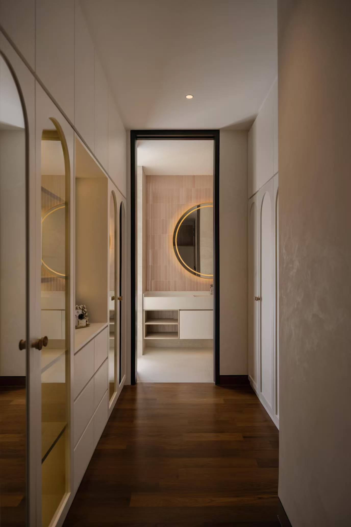 Tailored bedroom cabinets