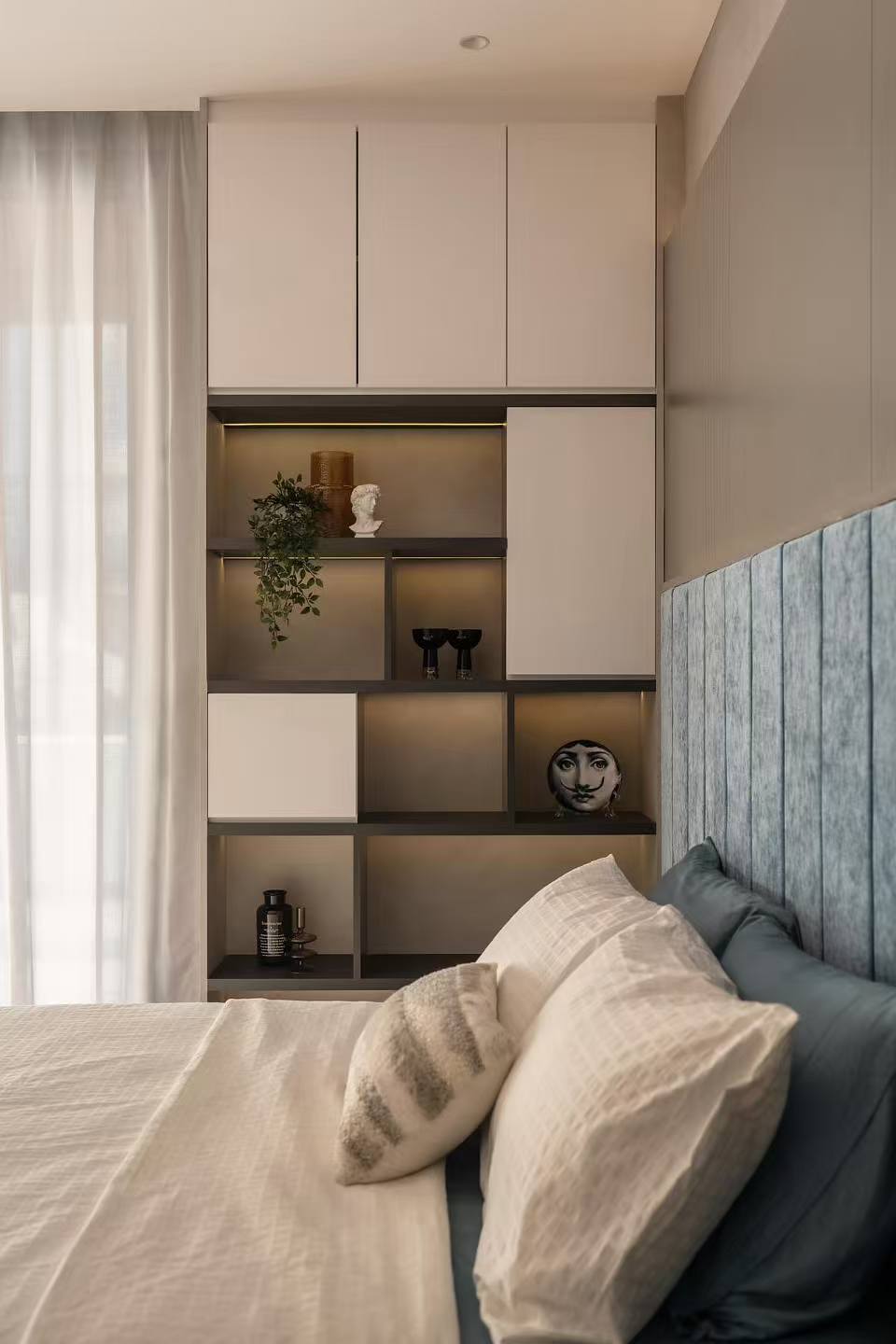 Custom kitchen cabinets Singapore