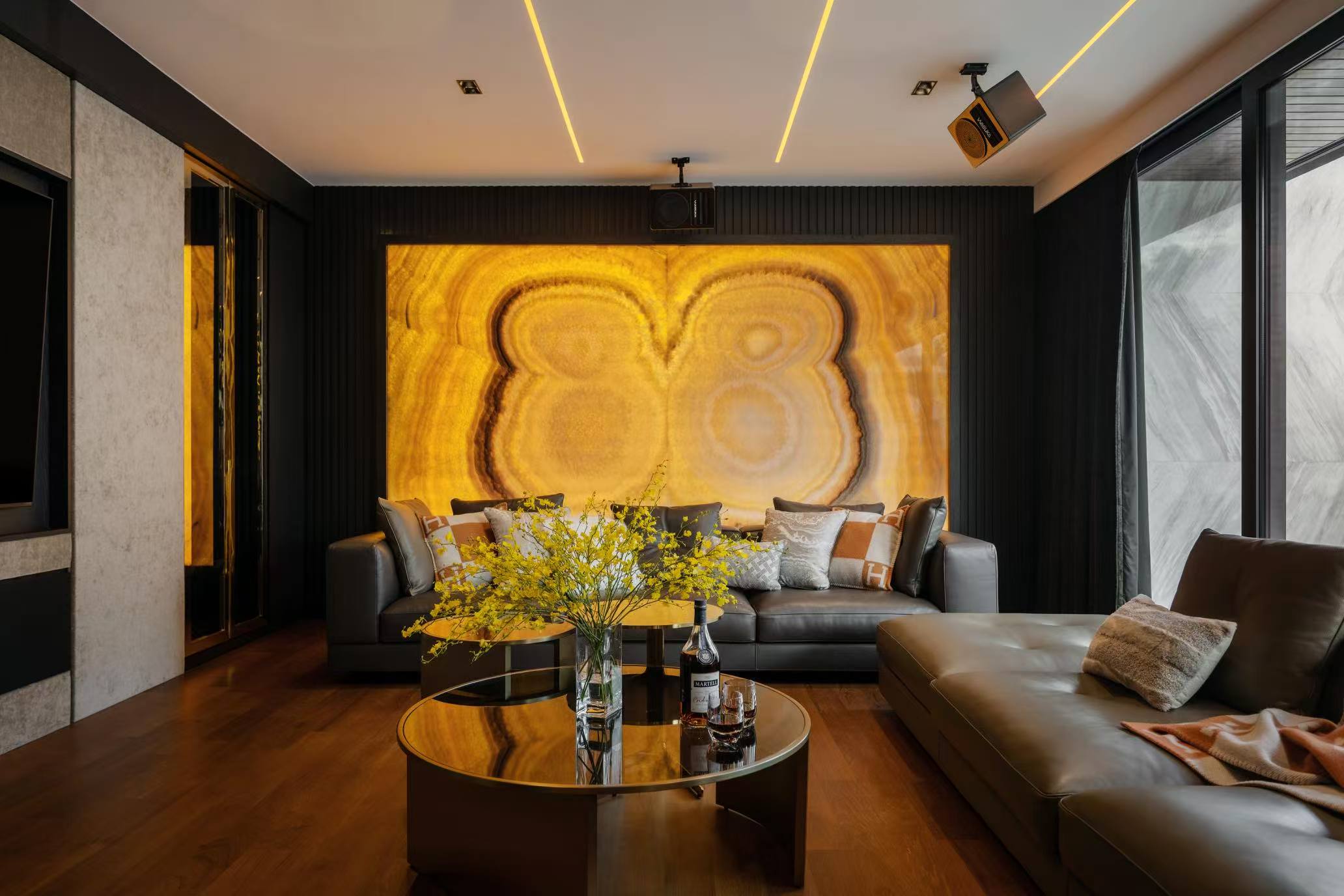 Bespoke wardrobe cabinets for Singapore private residences