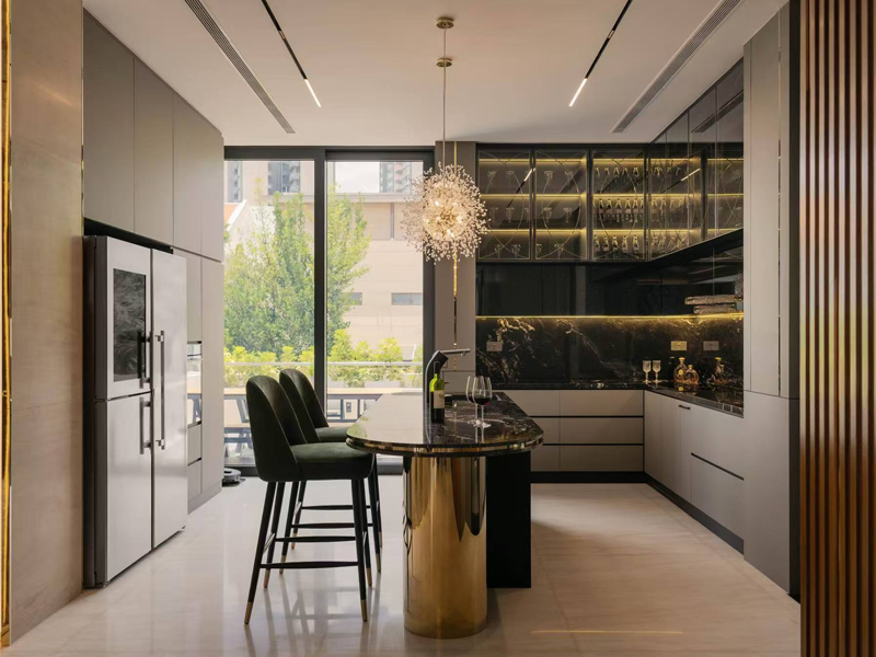 ஆடம்பர வில்லா அலமாரிகள்