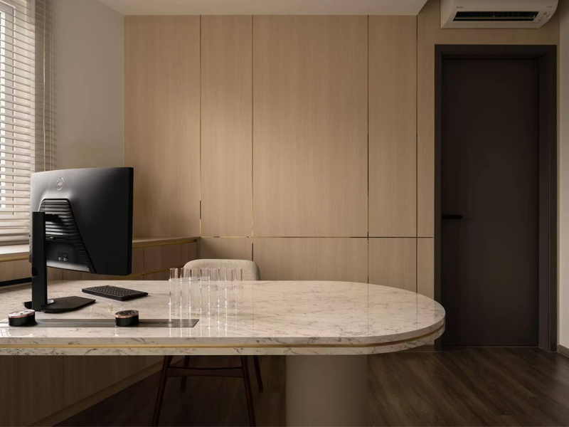 தனிப்பயன் வீட்டு அலுவலக அலமாரிகள் - உங்கள் பணியிடத்திற்கு ஏற்றவாறு தனிப்பயனாக்கப்பட்ட சேமிப்பு தீர்வுகள்