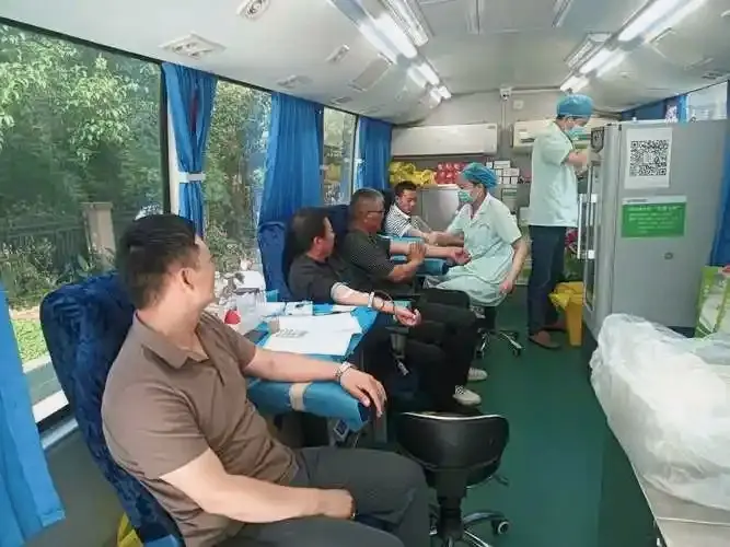 Actively participate in public welfare activities