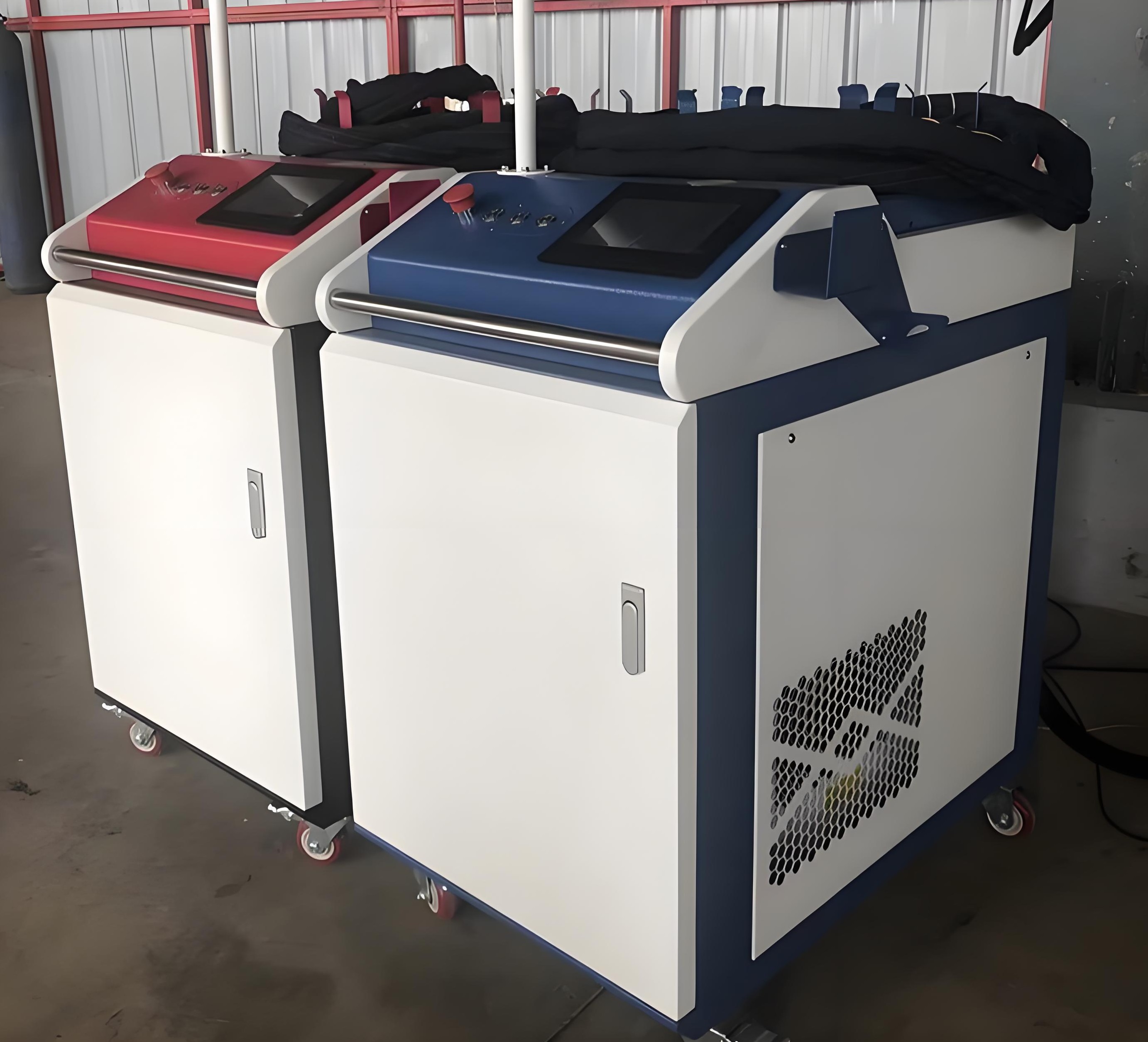 Handheld laser cleaner