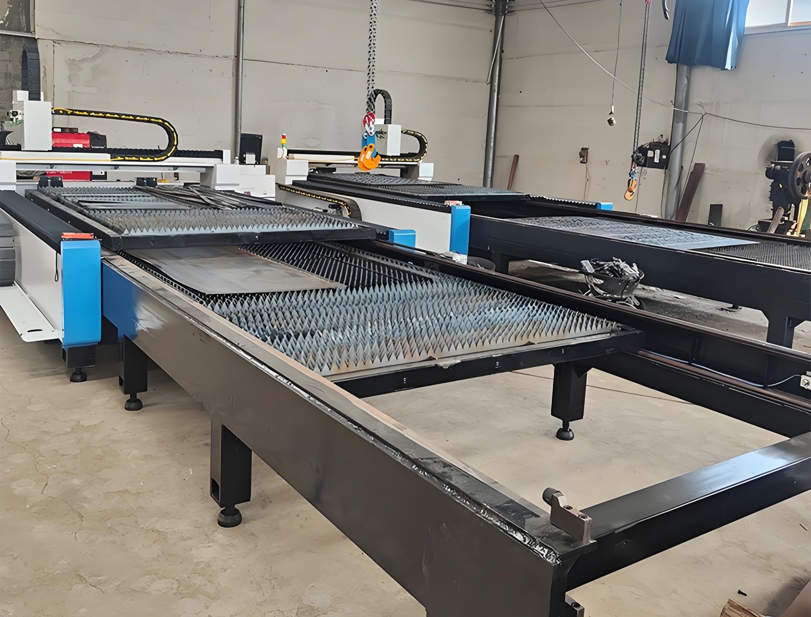 High-Power Fiber Laser Cutting Machine