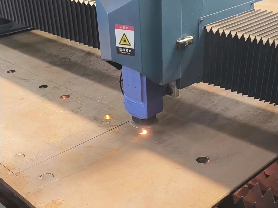 Fiber Laser Cutting Machine​