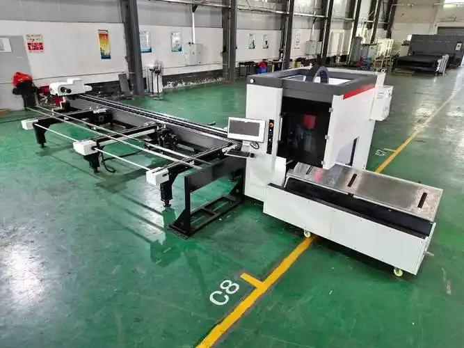 Dual-Chuck Laser Tube Cutting Machine