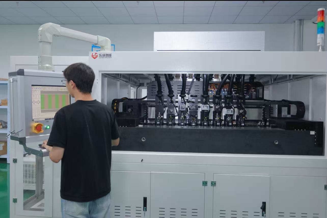 roll-to-roll laser scribing roll-to-roll laser scribing