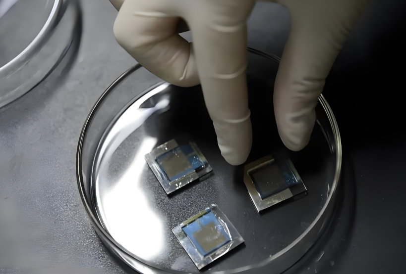 Laser edge-cleaning solar Laser edge-cleaning solar