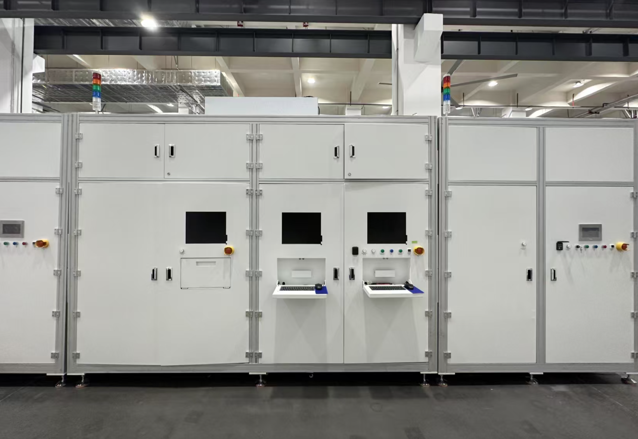 Стабильна ли полностью автоматическая лазерная гравировальная машина для тонкопленочных фотоэлектрических элементов при длительной эксплуатации?