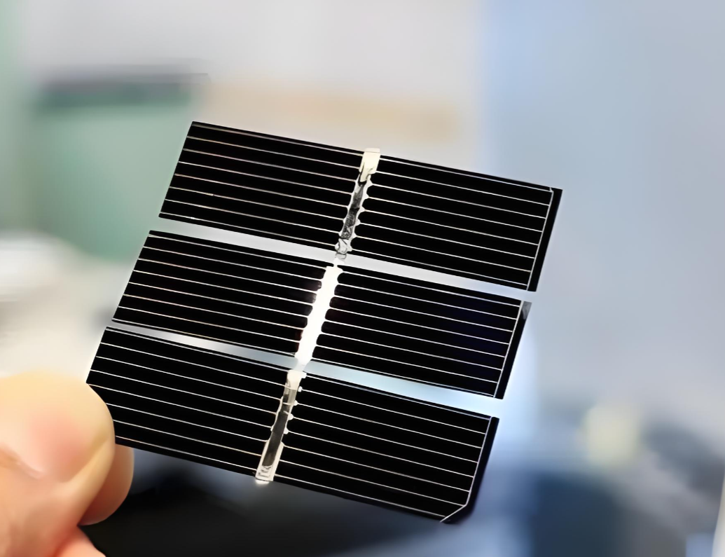 Perovskit Güneş Modüllerinde P1, P2, P3, P4 Lazer Çizim Yöntemlerinin Verimliliği Nasıl Tanımladığı