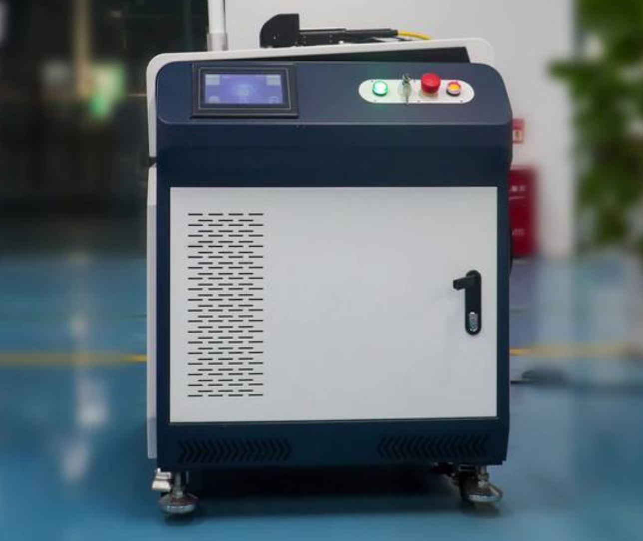 P4レーザーエッジ除去：信頼性の高いペロブスカイトモジュール封止の鍵