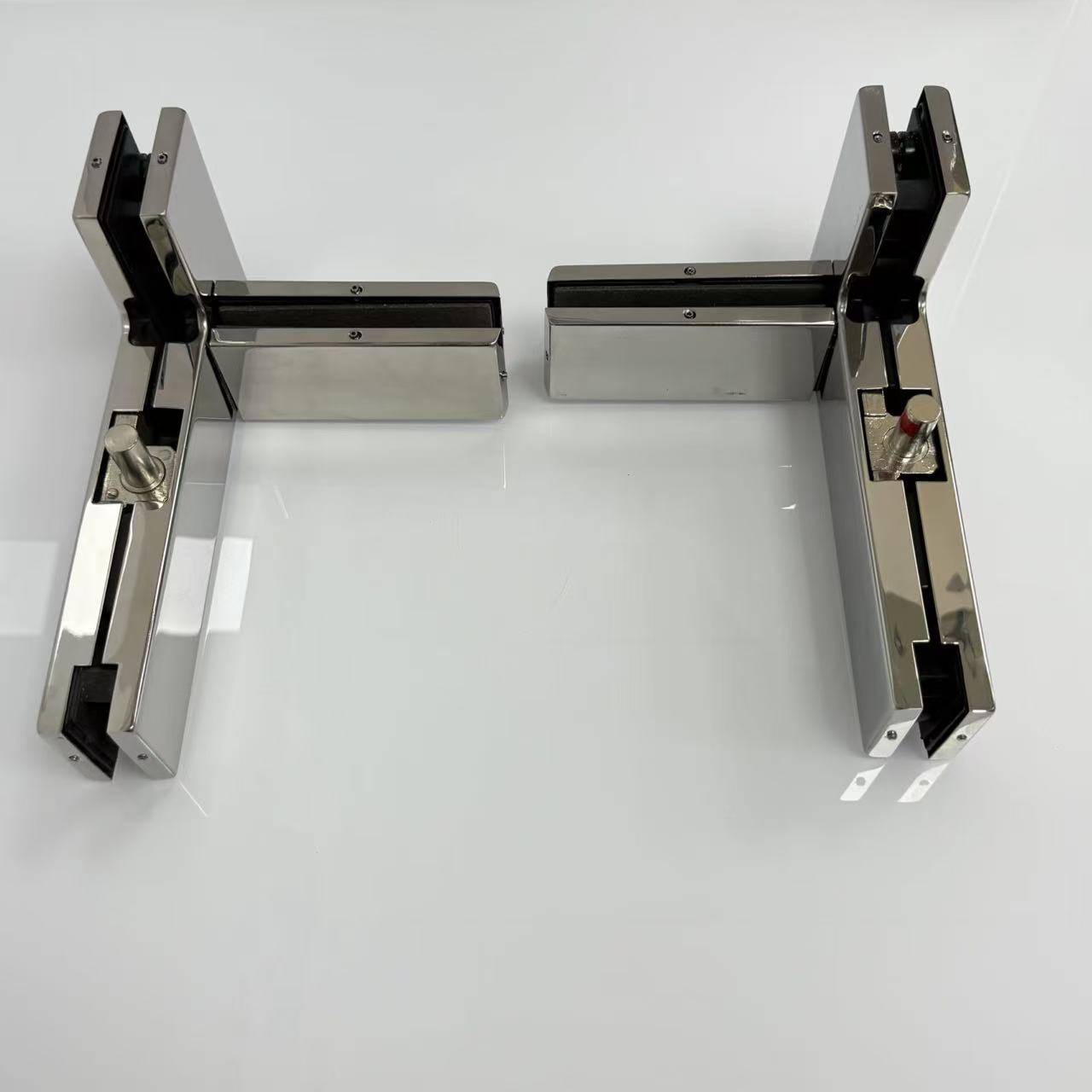 Top pivot F shape glass clamp swing patch fitting